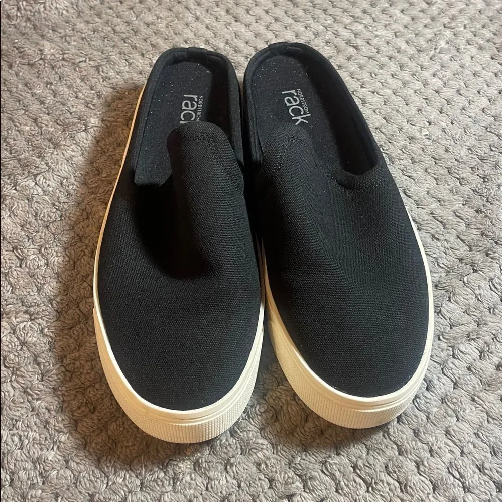 Nordstrom rack Black Slip-On Sneakers size 7M